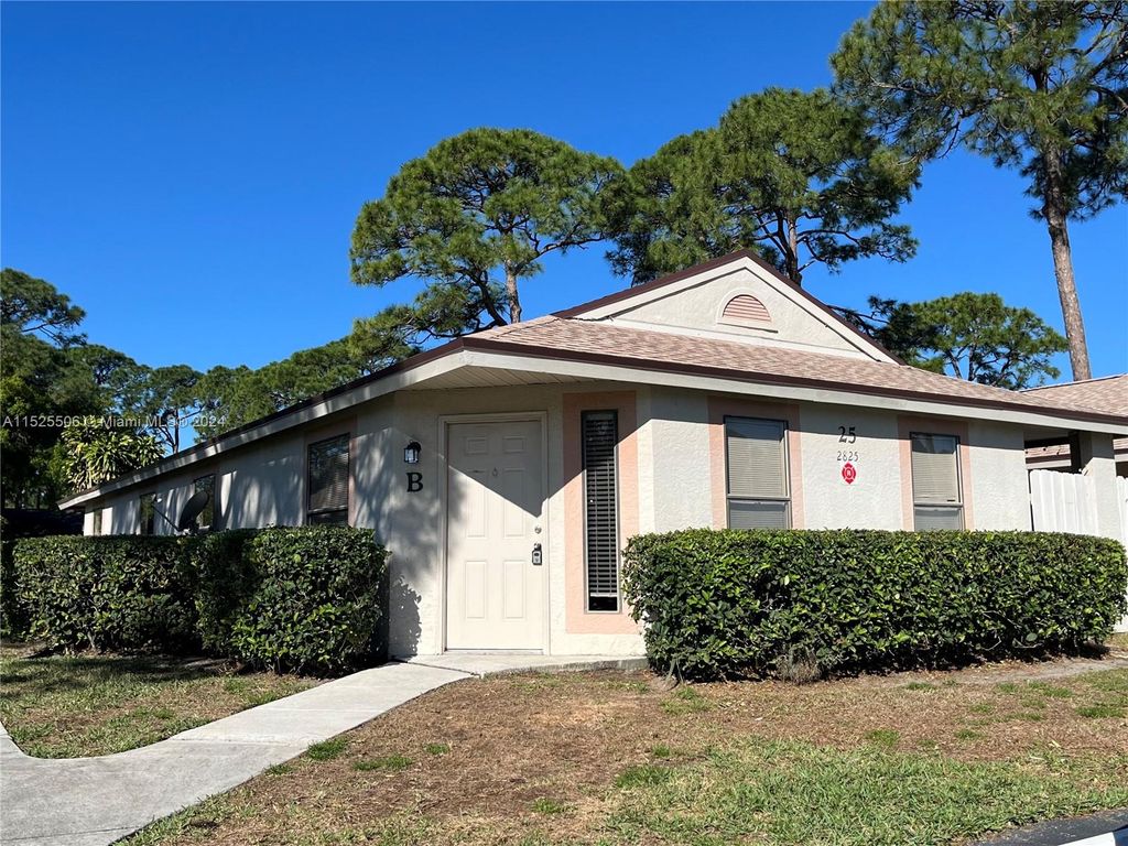 Photo of 2825 Stoneway Ln #B, Fort Pierce, FL 34982 (MLS # A11525506)