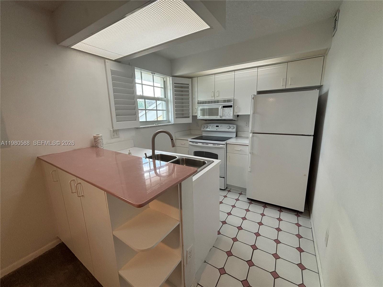 KEYS GATE CONDO NO TWO - Residential