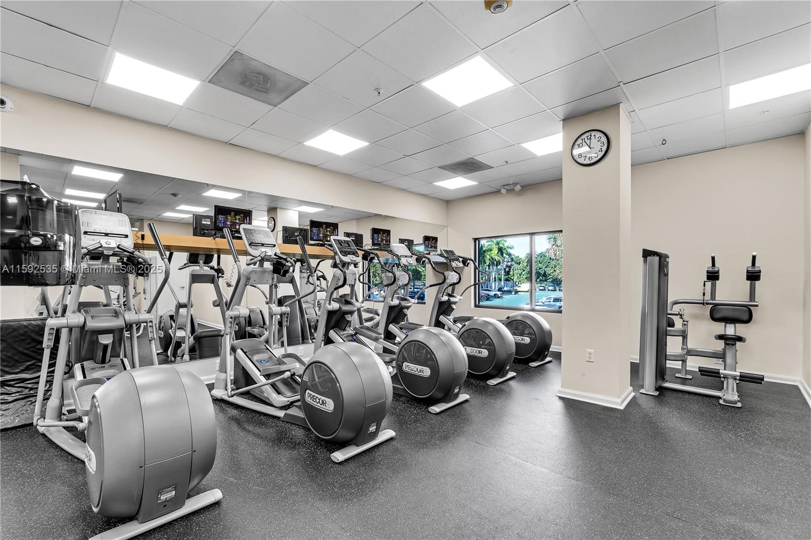 BRICKELL BAY CLUB CONDO - Residential