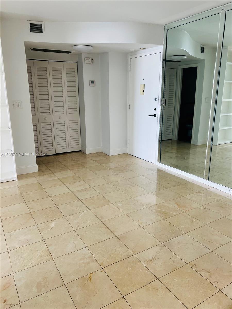 BRICKELL BAY CLUB CONDO - Residential