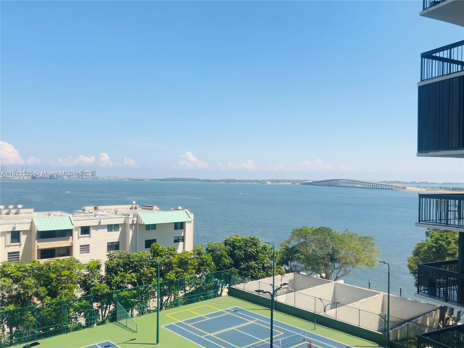 BRICKELL BAY CLUB CONDO - Residential