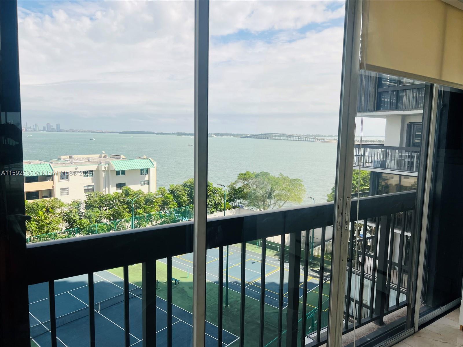 BRICKELL BAY CLUB CONDO - Residential