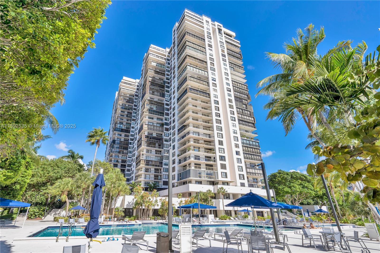 BRICKELL BAY CLUB CONDO - Residential