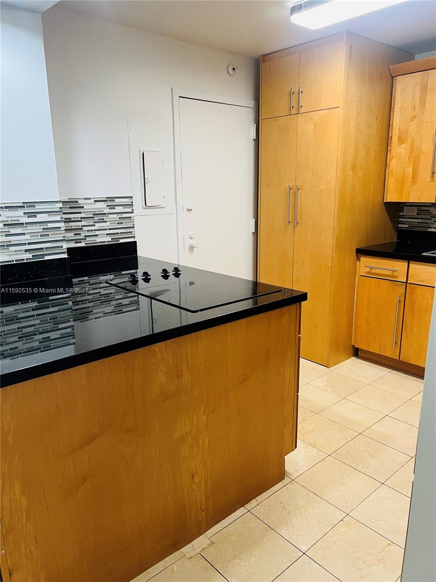 BRICKELL BAY CLUB CONDO - Residential