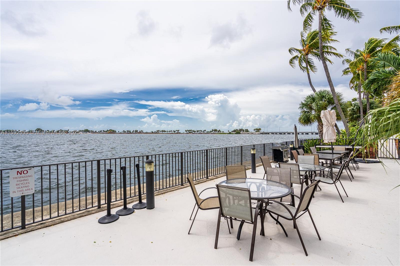 BRICKELL BAY CLUB CONDO - Residential