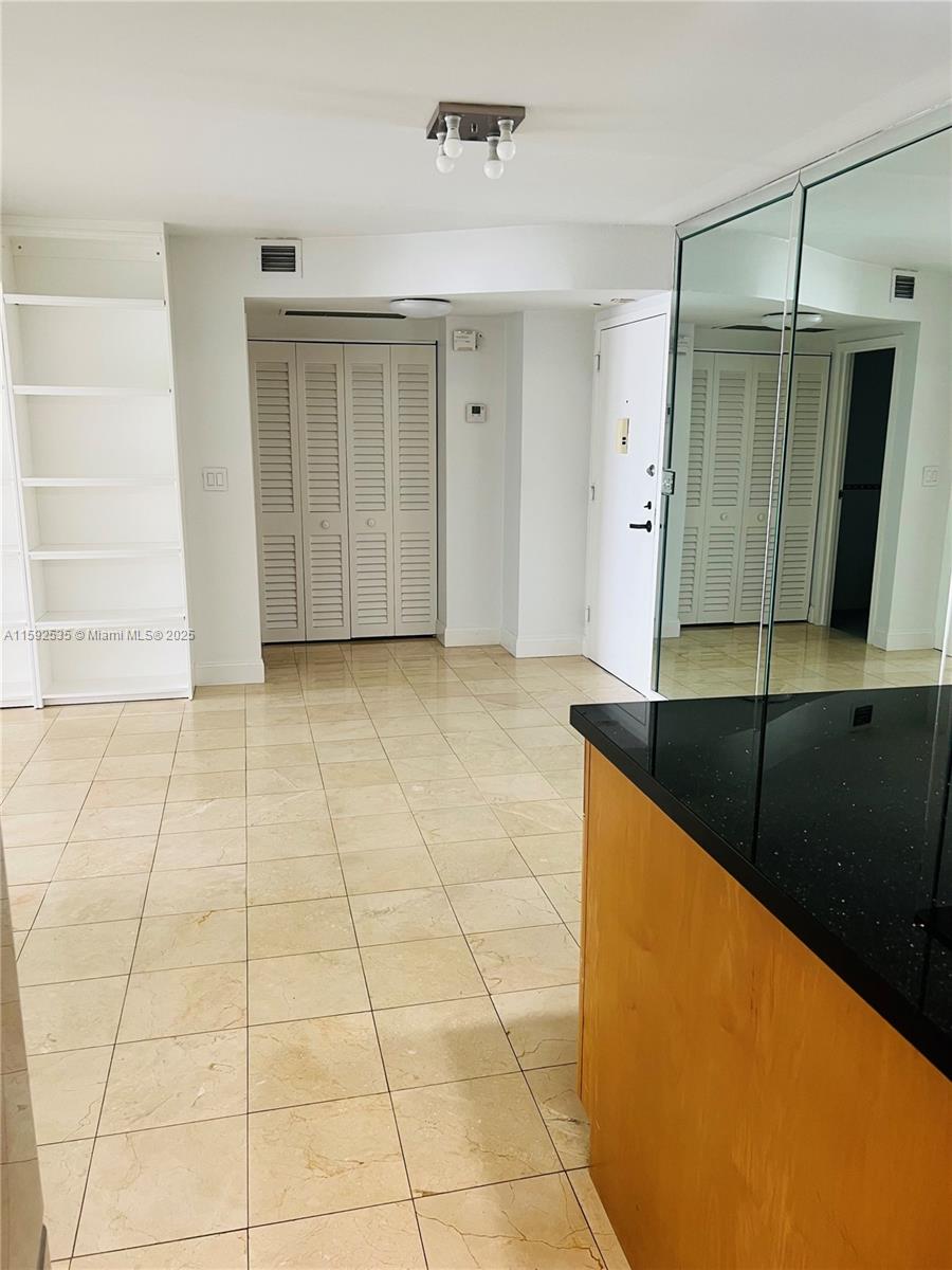 BRICKELL BAY CLUB CONDO - Residential