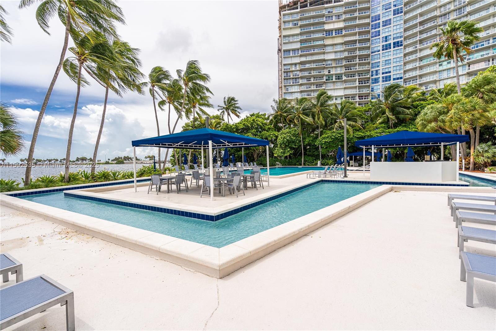 BRICKELL BAY CLUB CONDO - Residential