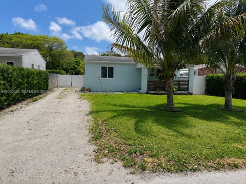 Photo of 2726 Taylor St, Hollywood, FL 33020 (MLS # A12020220)