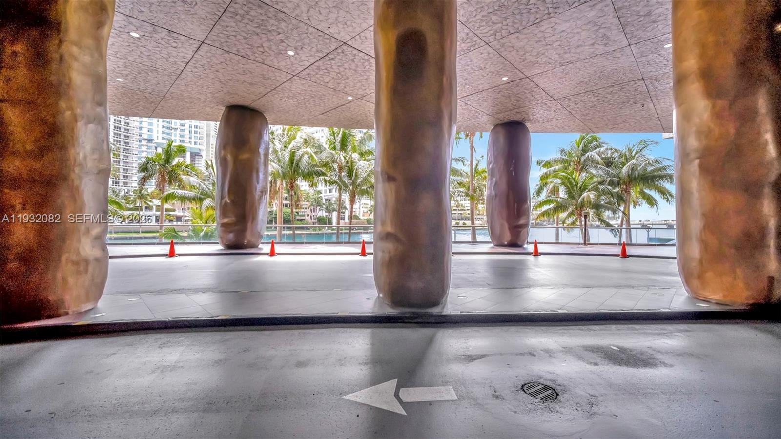 ICON BRICKELL NO TWO - Residential