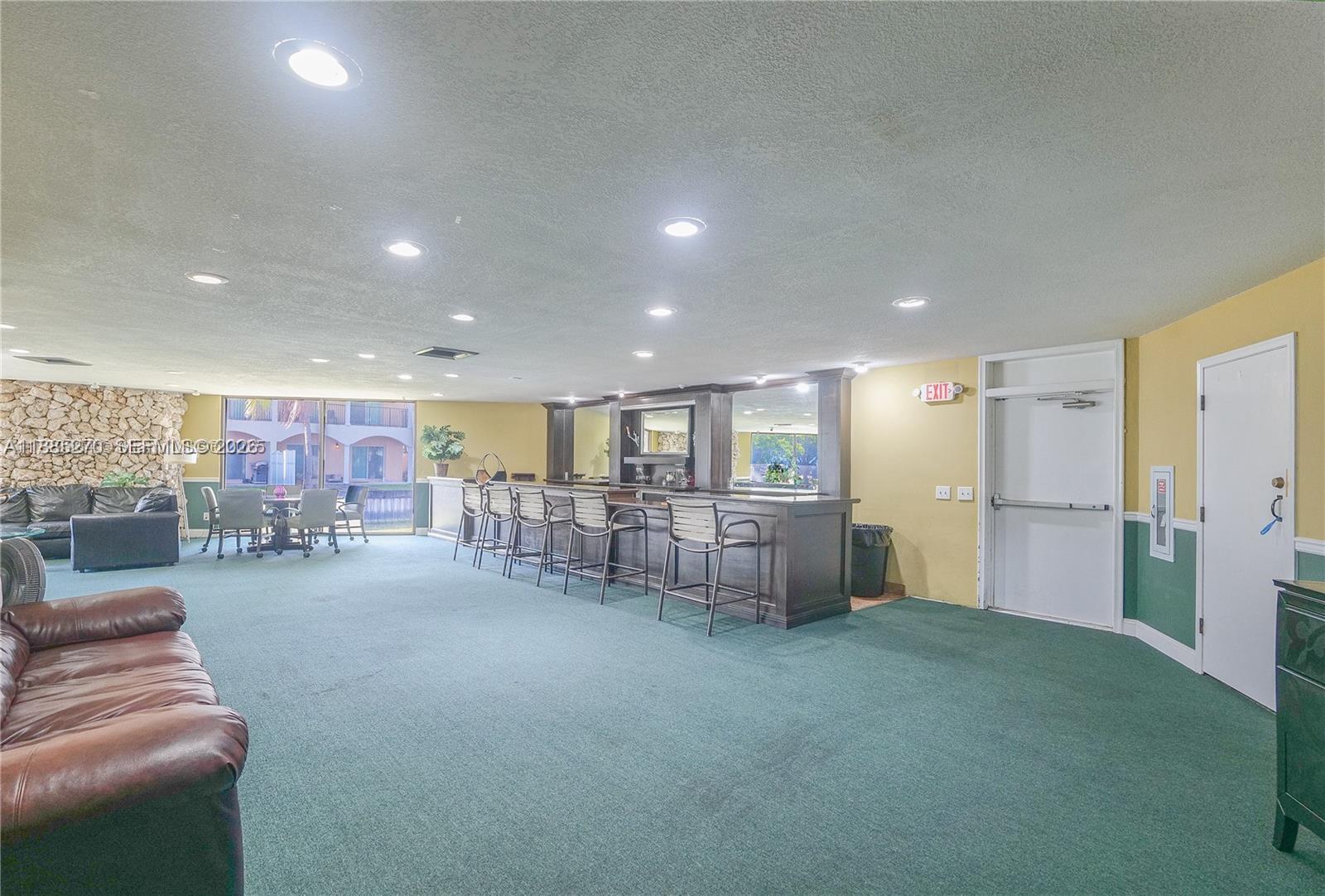 ROYAL PARK CONDO - Residential