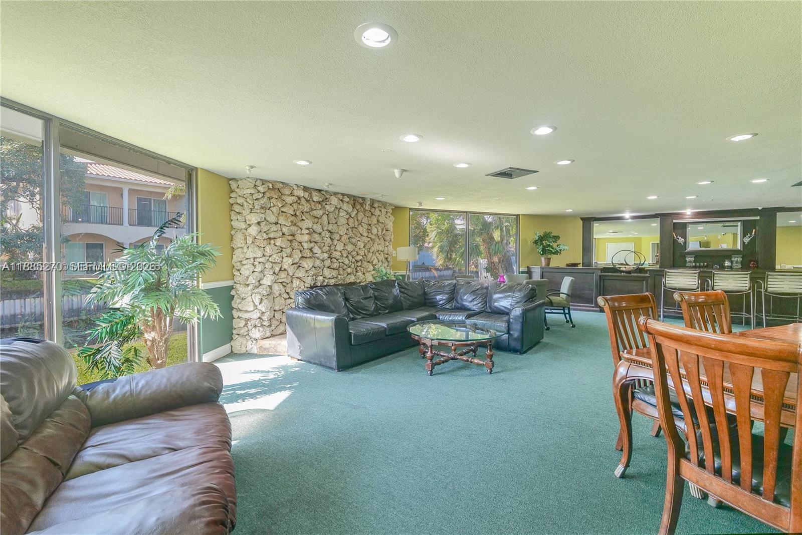 ROYAL PARK CONDO - Residential