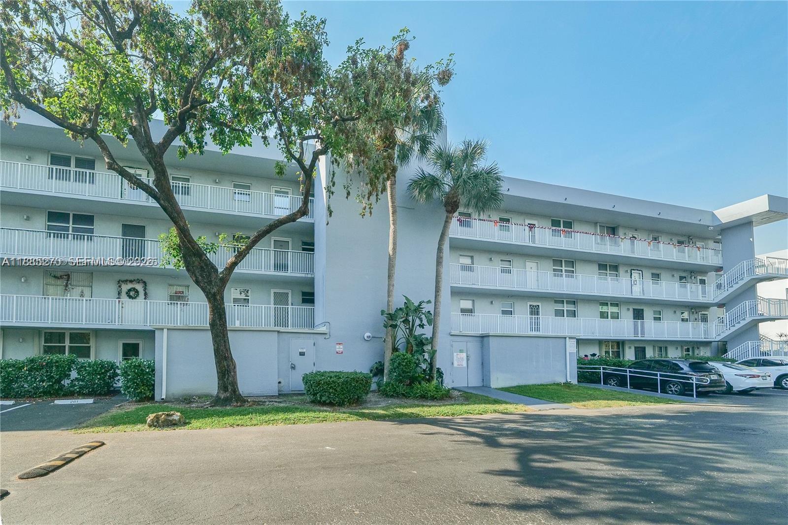 ROYAL PARK CONDO - Residential