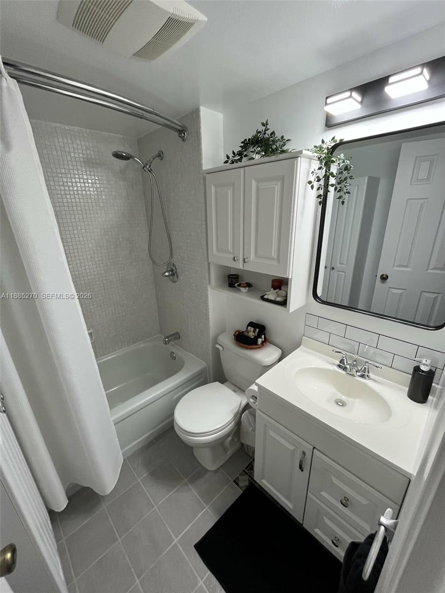 ROYAL PARK CONDO - Residential