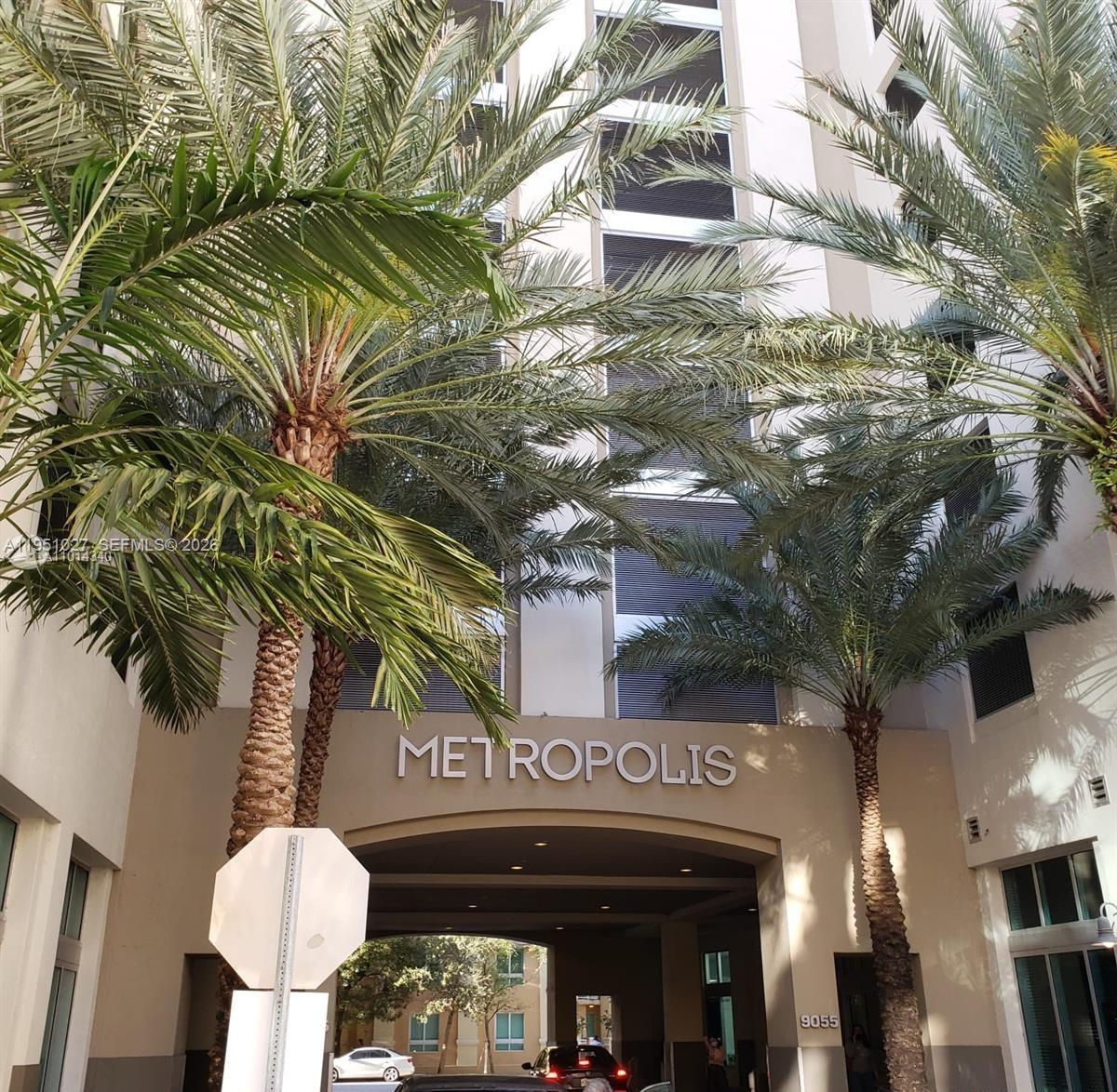 METROPOLIS I AT DADELAND - Residential