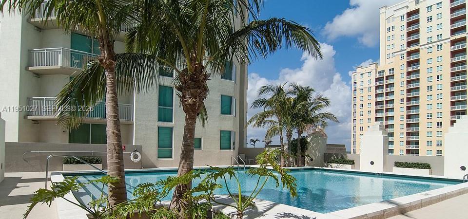 METROPOLIS I AT DADELAND - Residential