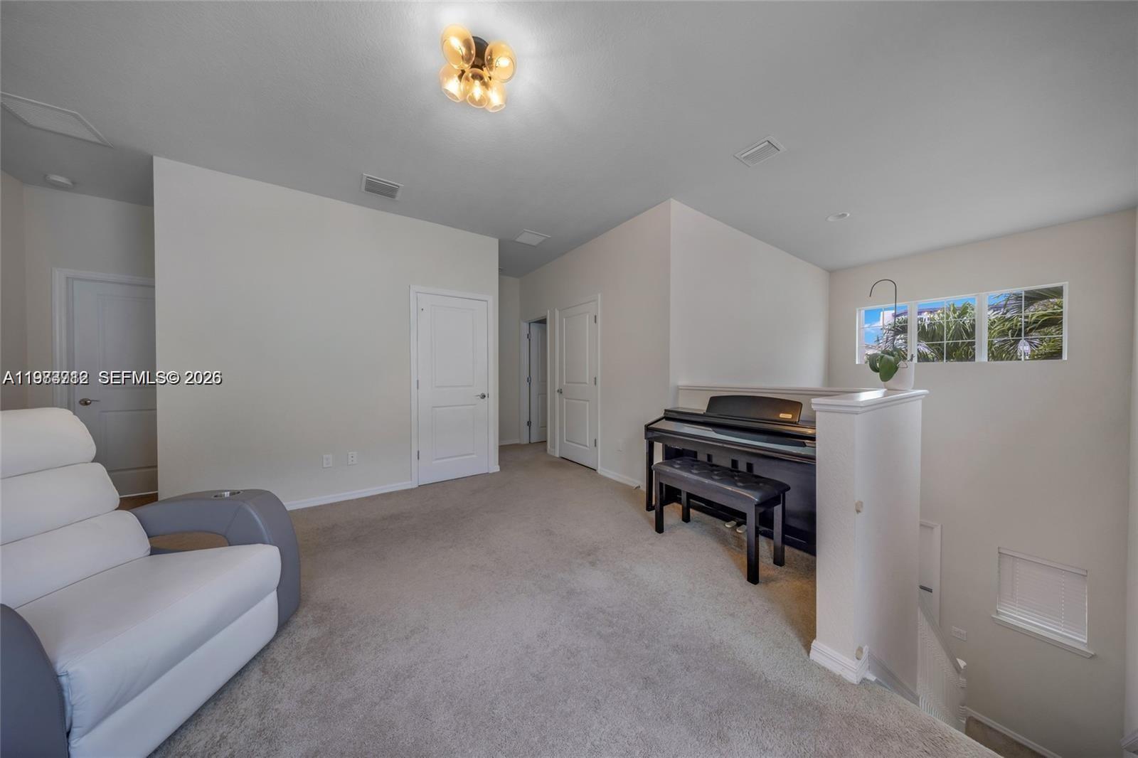 HILLCREST COUNTRY CLUB NO - Residential