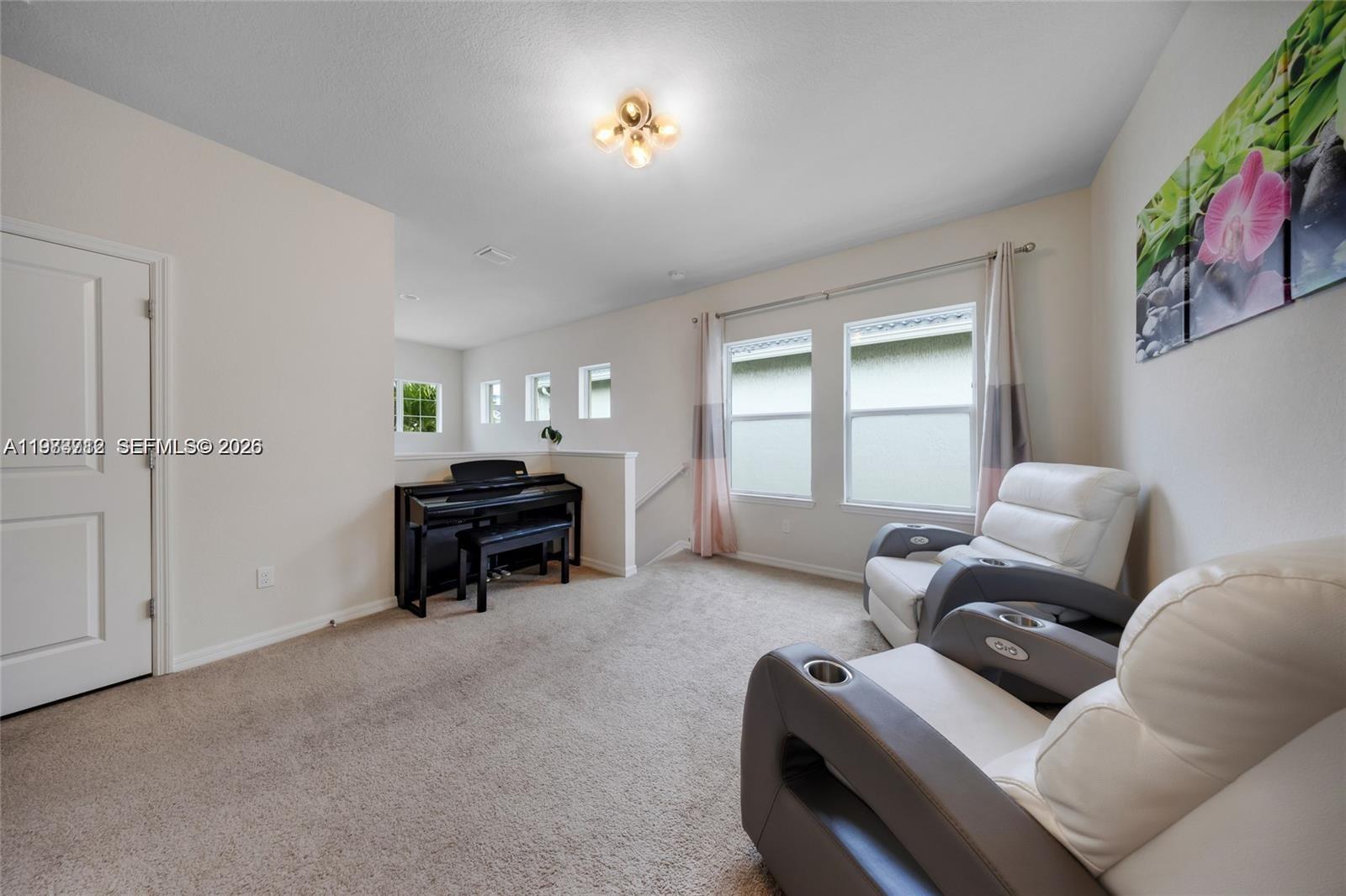 HILLCREST COUNTRY CLUB NO - Residential