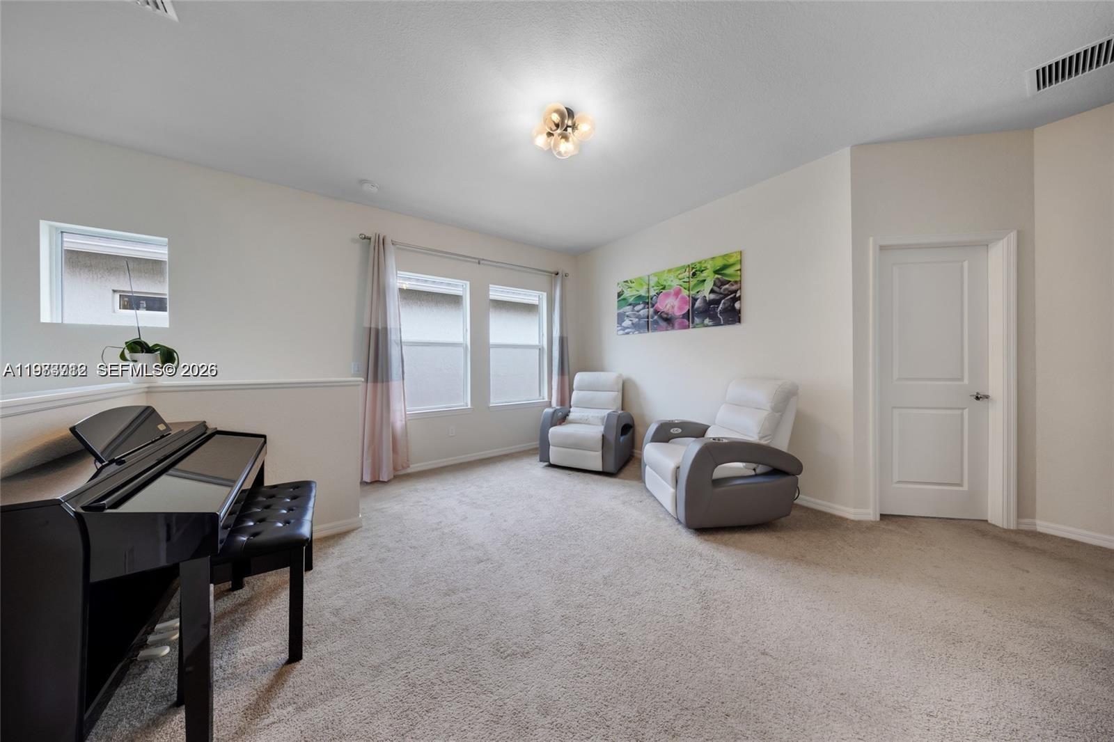 HILLCREST COUNTRY CLUB NO - Residential