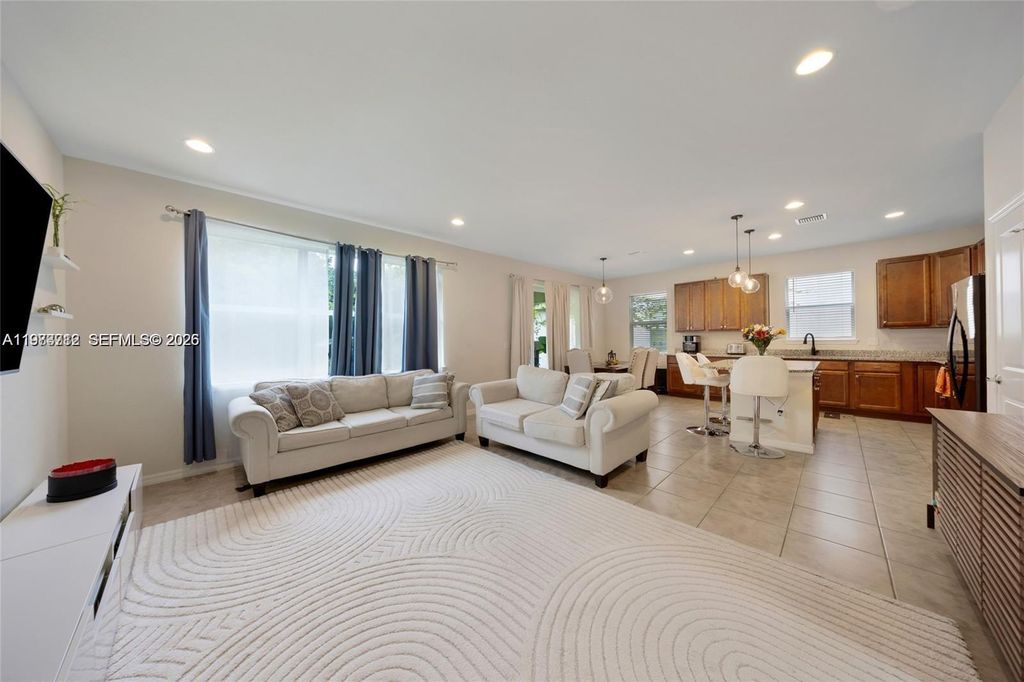 Photo of 932 Banyan Dr, Hollywood, FL 33021 (MLS # A11983712)