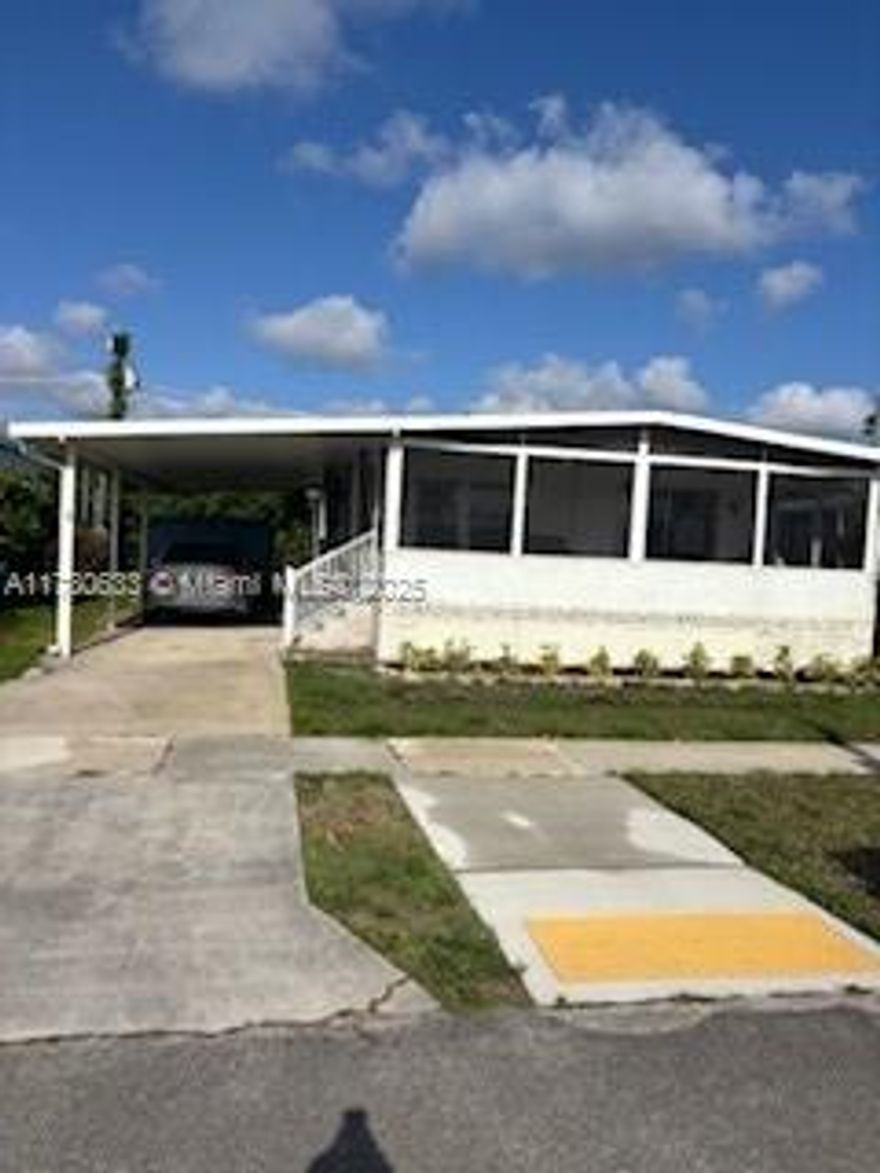 this real estate piece will be sell for the land .the existing structure do not have any title .title transfer will be only for the land .Pricing lower