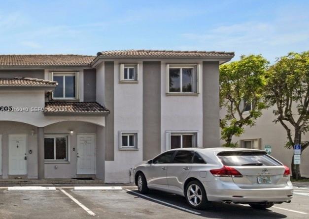 DORAL GRAND CONDO - Residential Lease