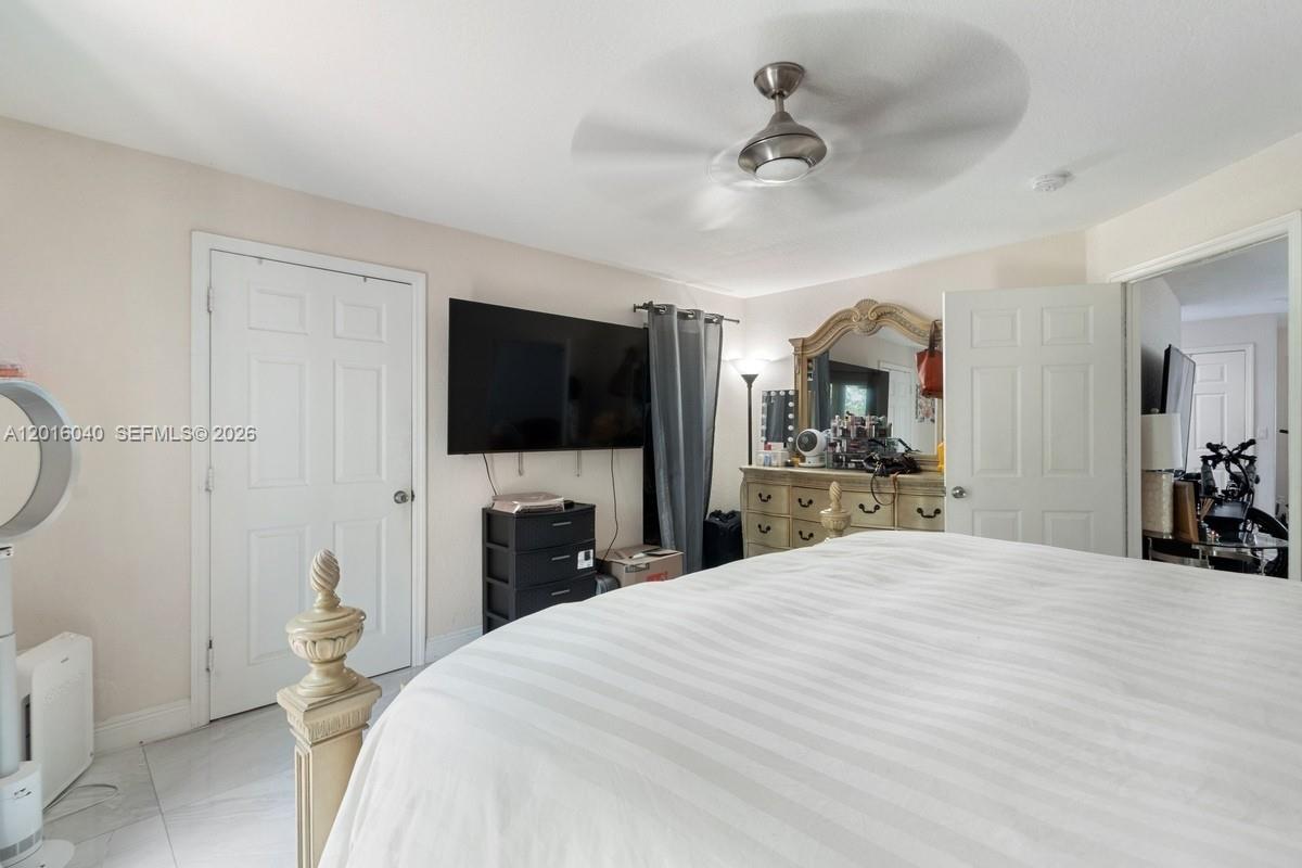 DORAL GRAND CONDO - Residential Lease