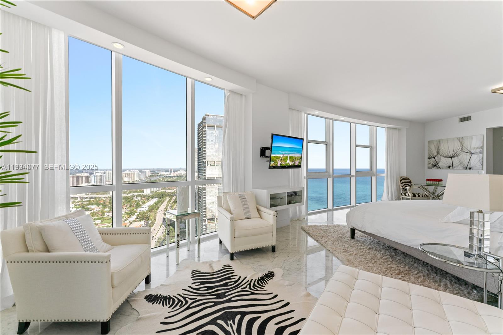 TRUMP ROYALE CONDO - Residential