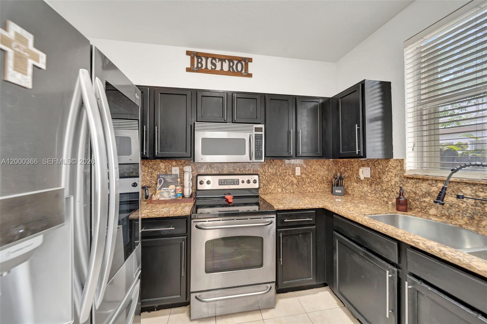 ISLANDS AT DORAL 1ST ADDN - Residential