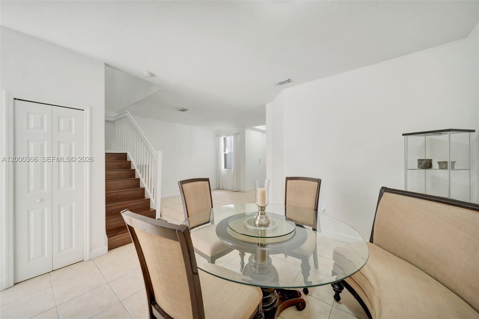 ISLANDS AT DORAL 1ST ADDN - Residential