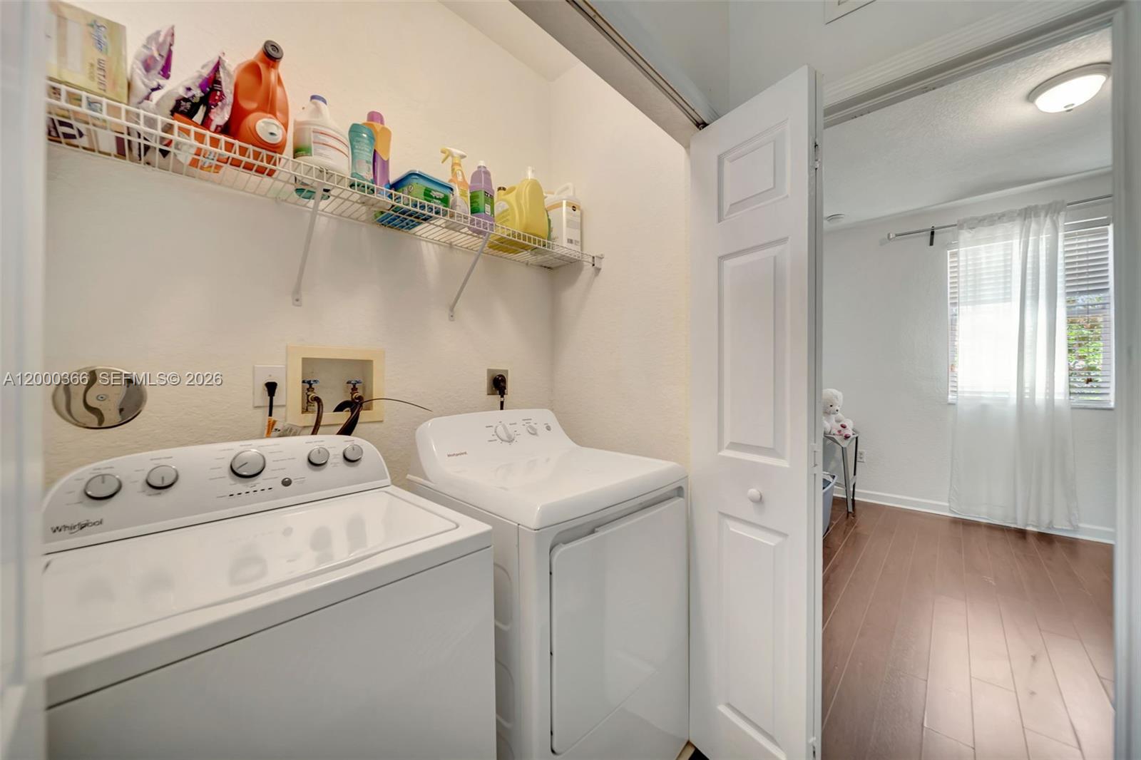 ISLANDS AT DORAL 1ST ADDN - Residential