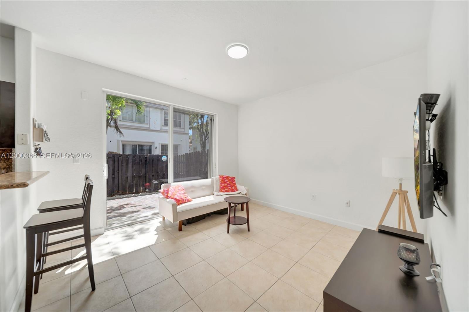 ISLANDS AT DORAL 1ST ADDN - Residential