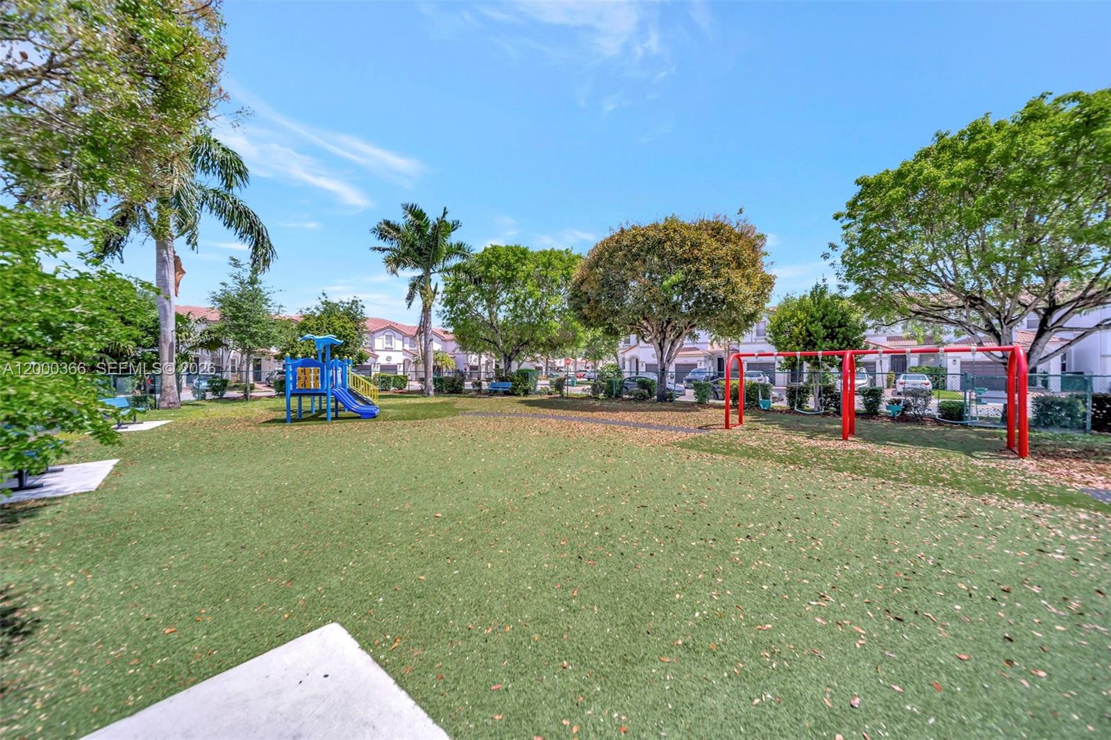 ISLANDS AT DORAL 1ST ADDN - Residential