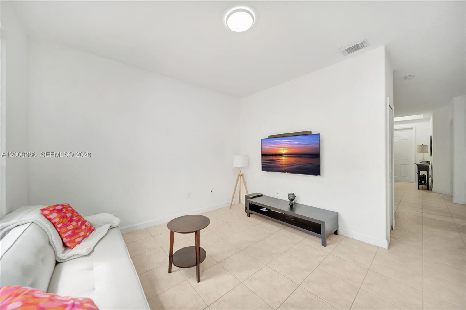 ISLANDS AT DORAL 1ST ADDN - Residential