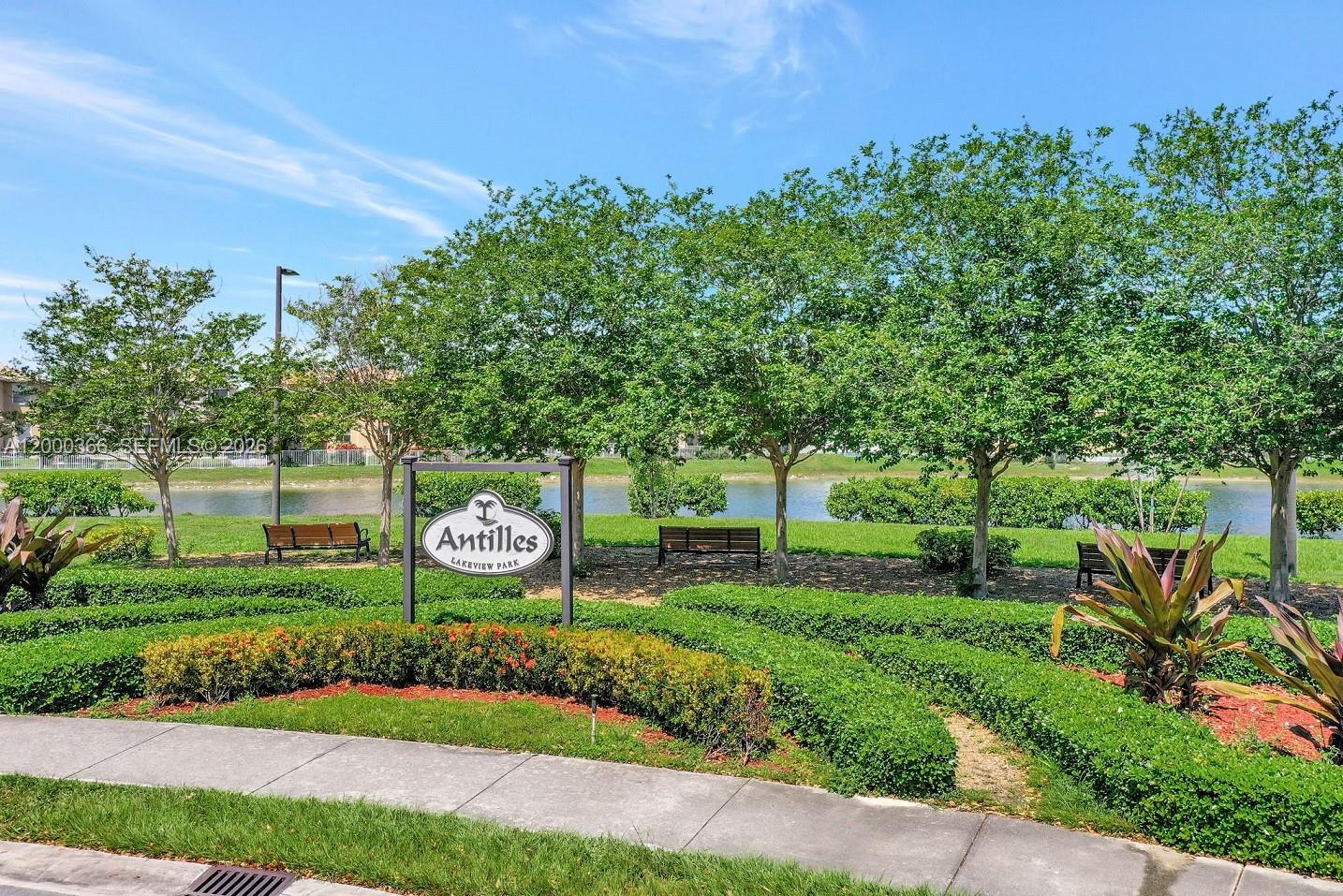 ISLANDS AT DORAL 1ST ADDN - Residential