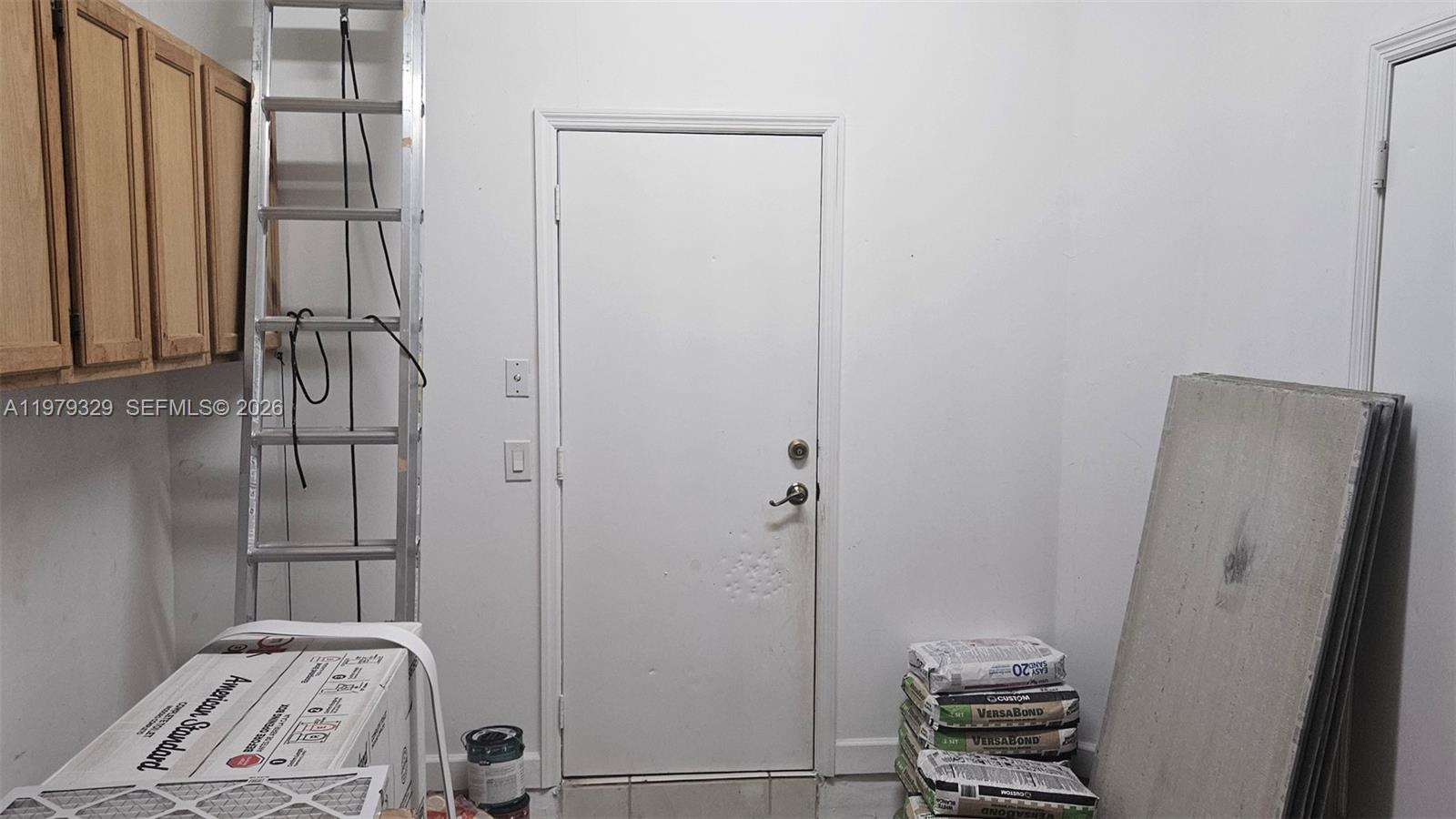 FOREST LAKES COUNTRY GARD - Residential Lease