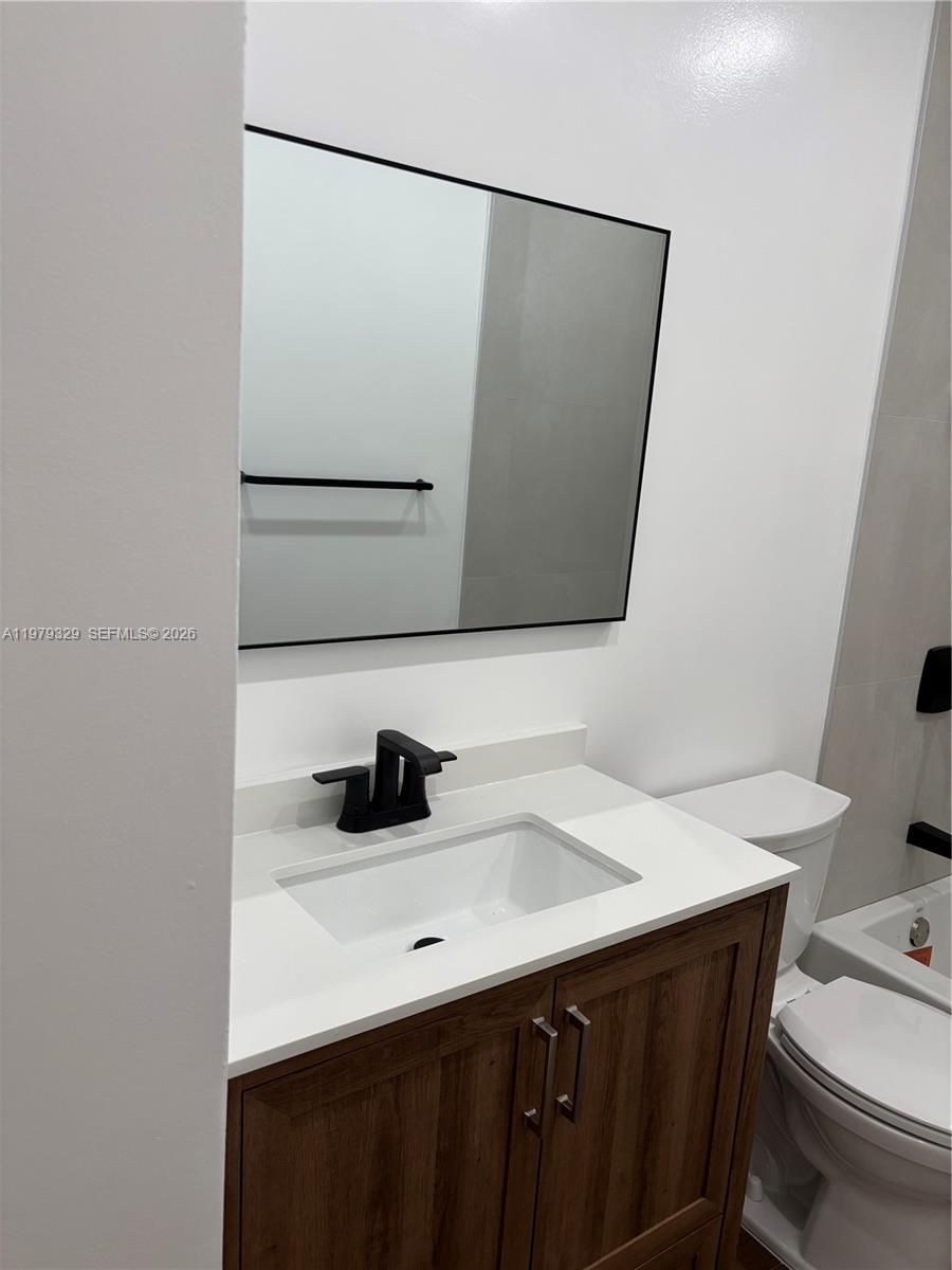 FOREST LAKES COUNTRY GARD - Residential Lease