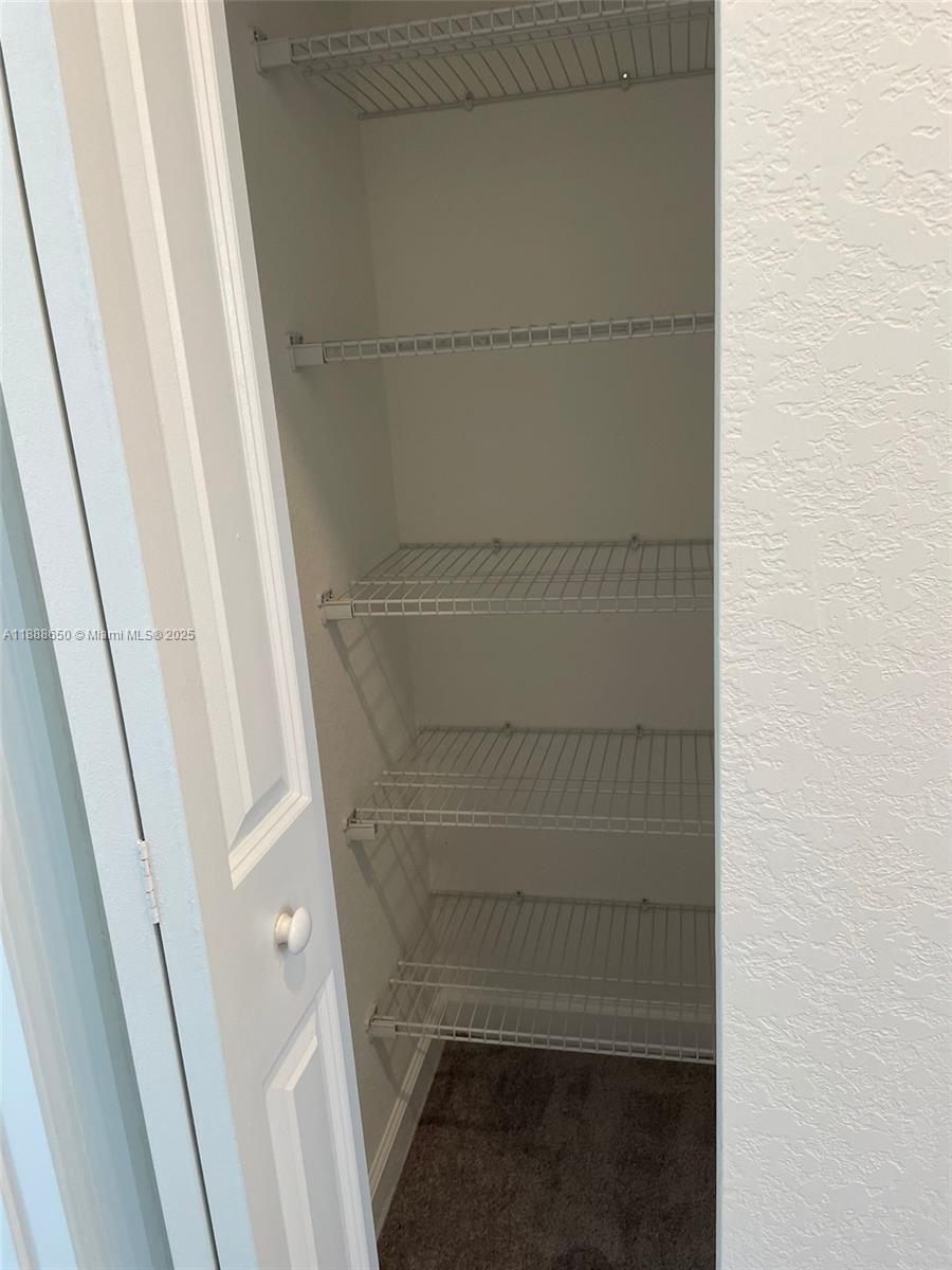 PINE ISLE - Residential