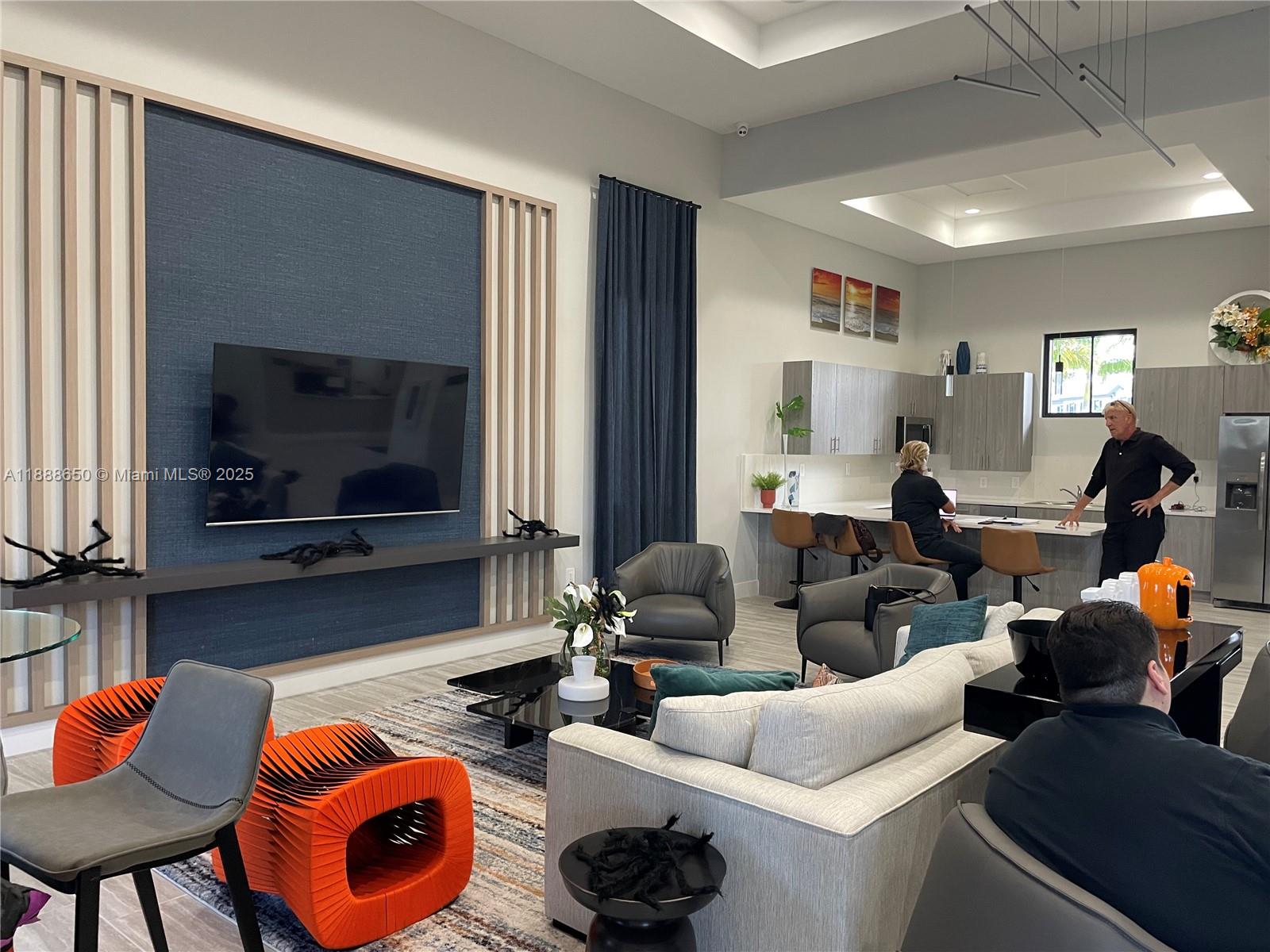 PINE ISLE - Residential