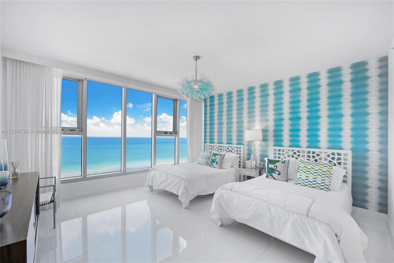 NORTH CARILLON BEACH COND - Residential