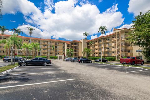 Condominium in Sunrise FL 3905 Nob Hill Rd Rd.jpg