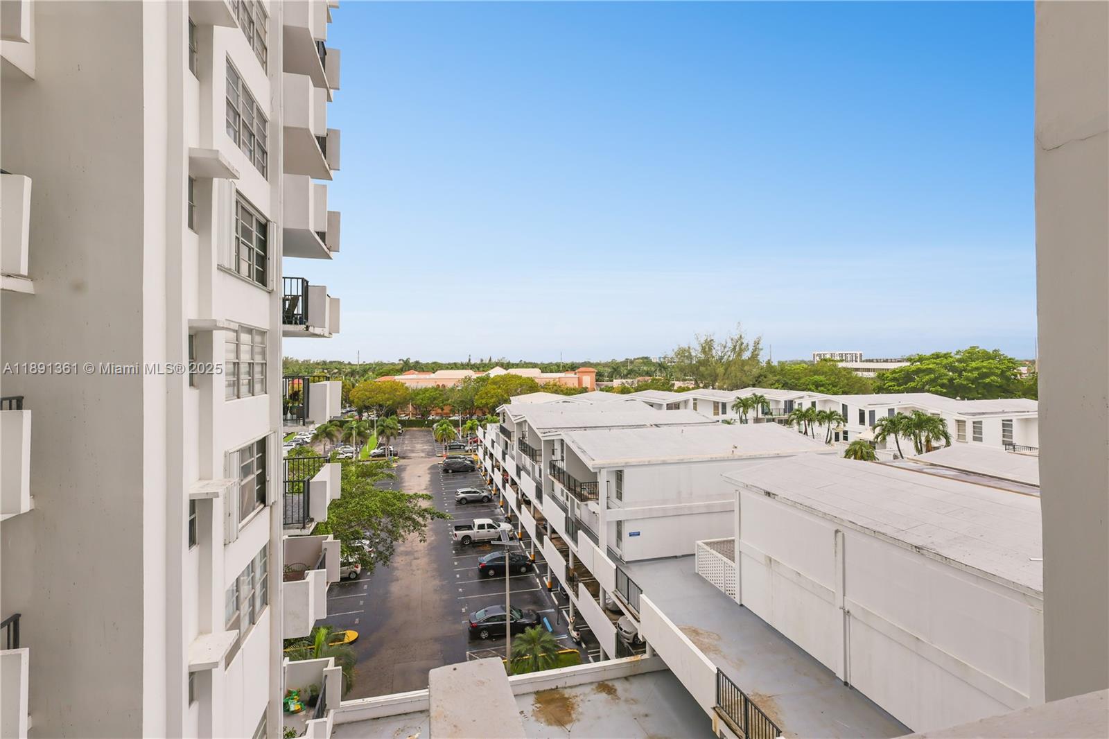 COMMODORE PLAZA CONDO - Residential Lease