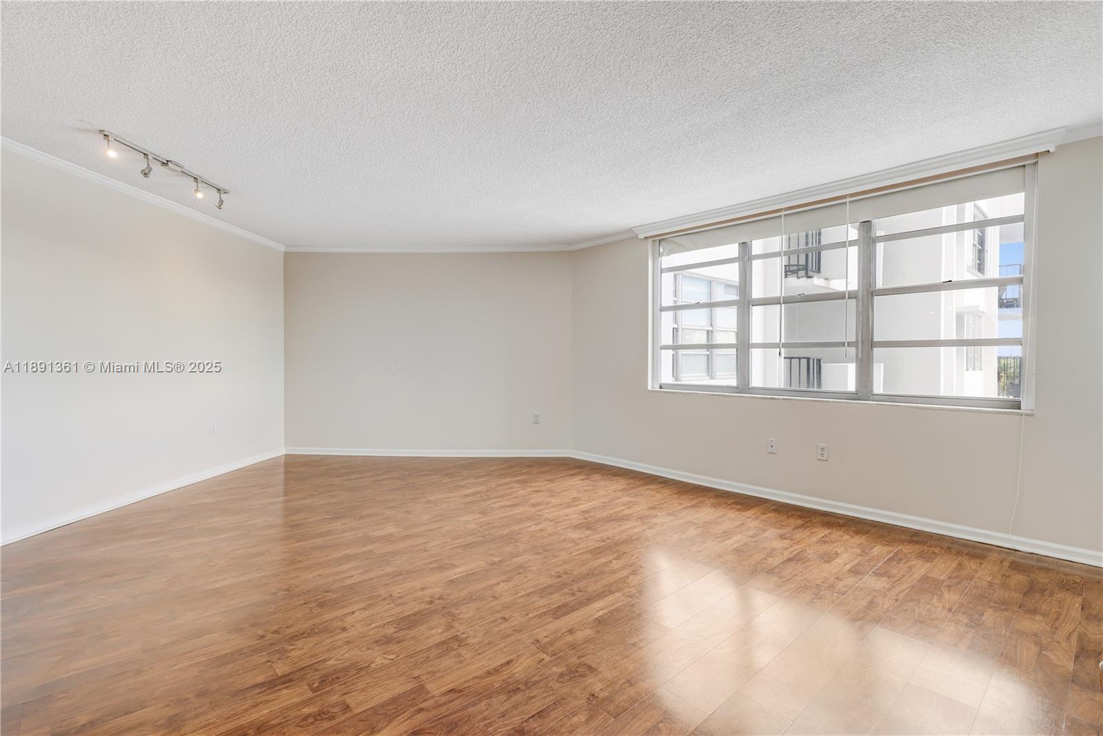 COMMODORE PLAZA CONDO - Residential Lease