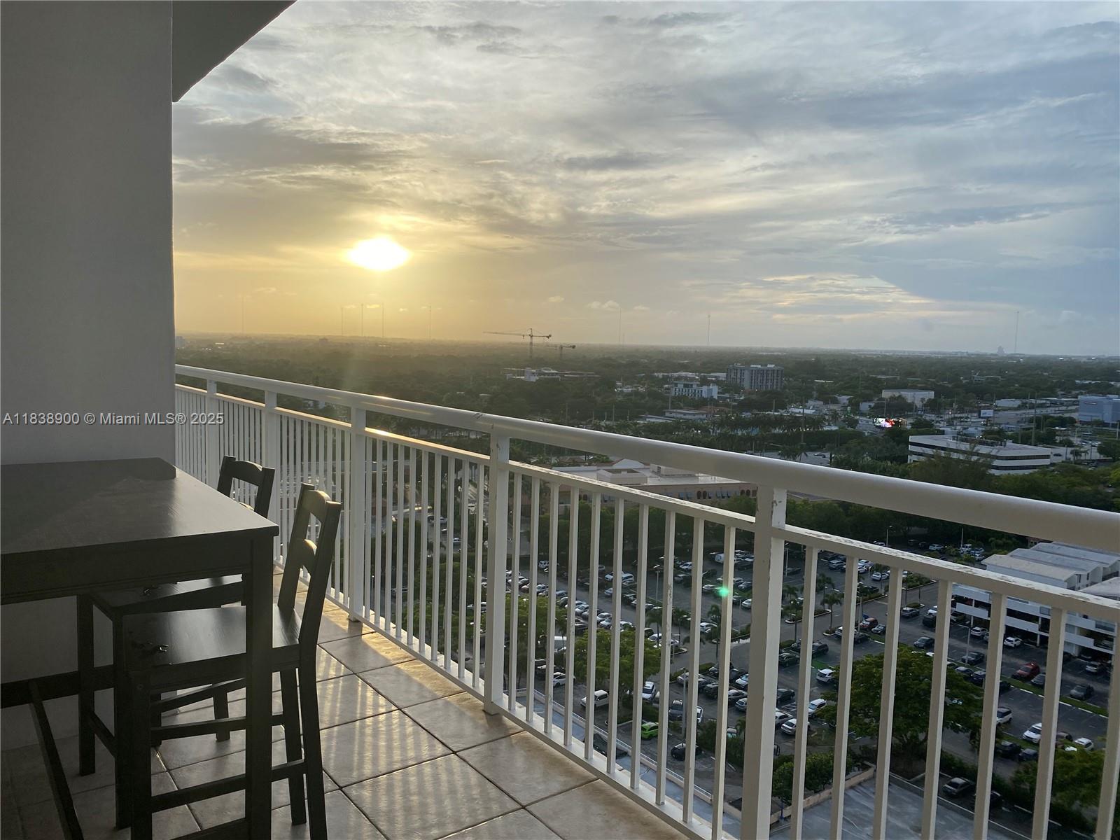 18031 Biscayne Blvd PH02
