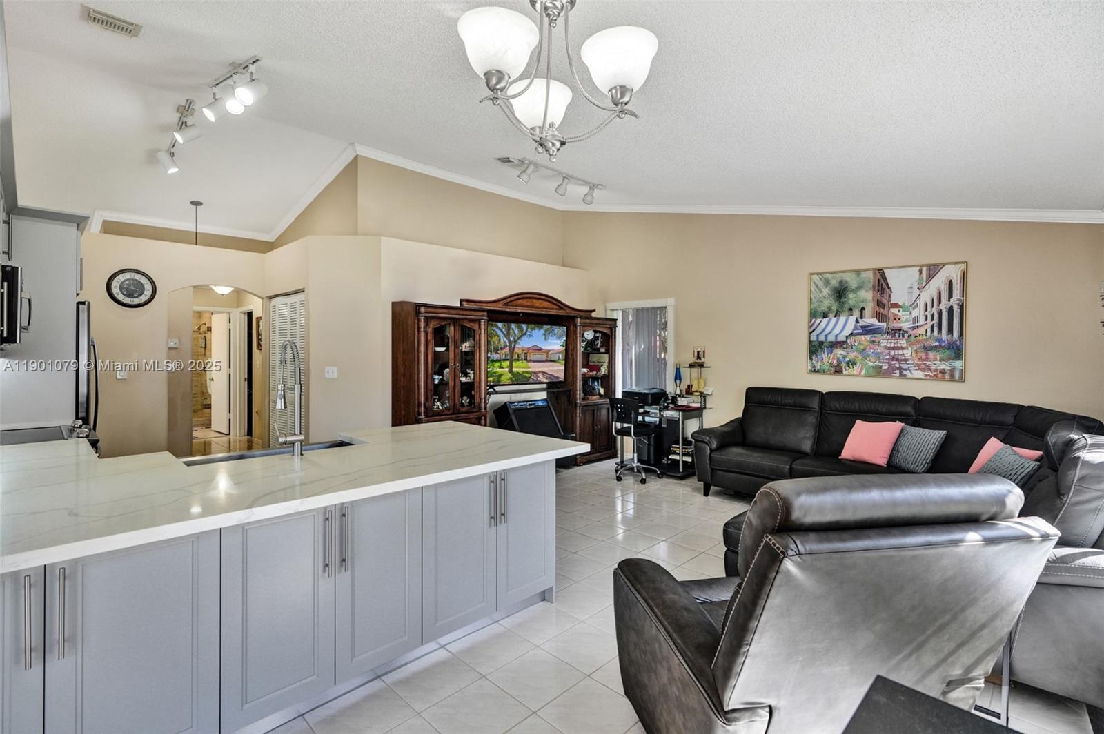 FLAMINGO ESTATES - Residential