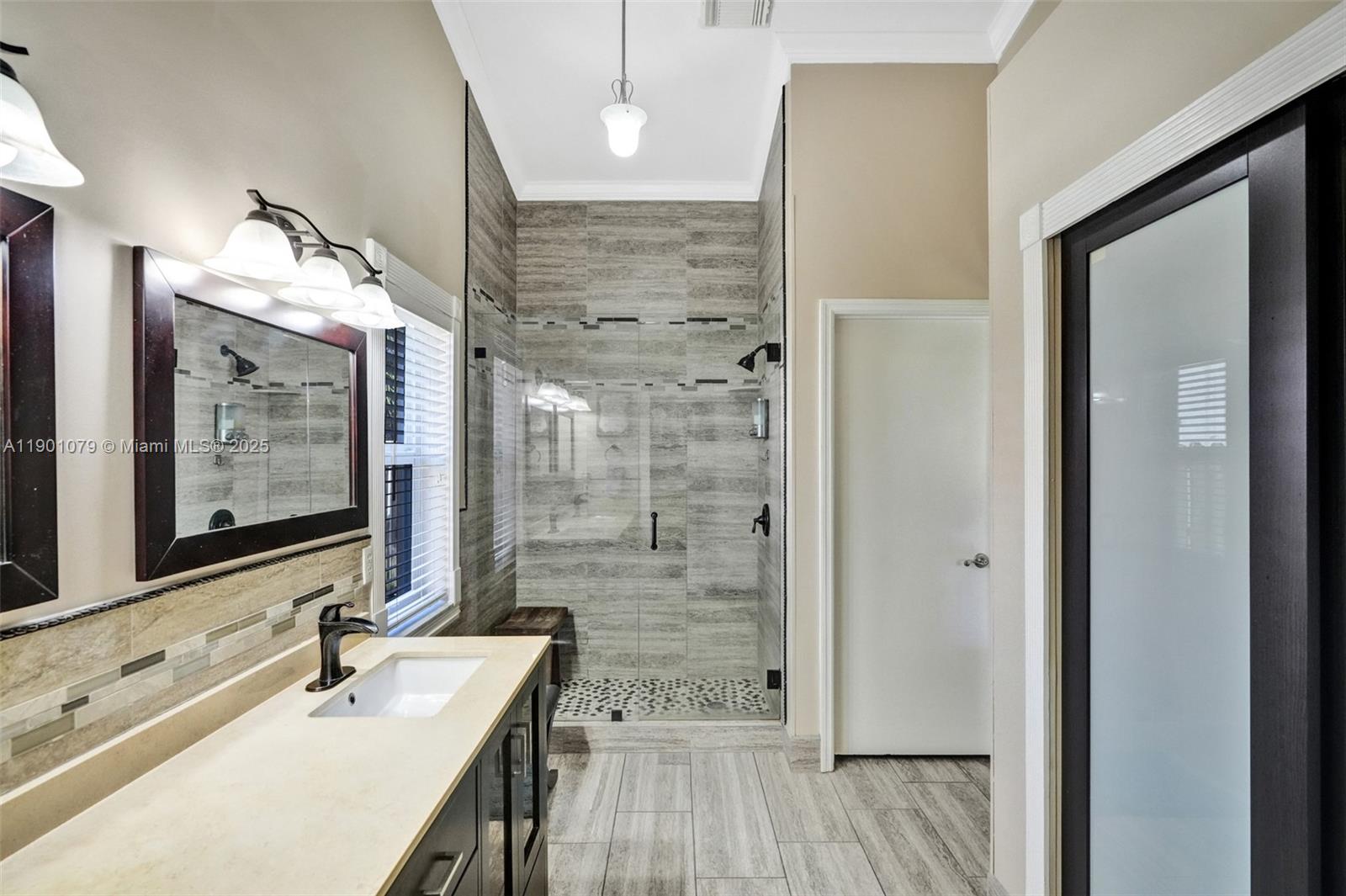 FLAMINGO ESTATES - Residential