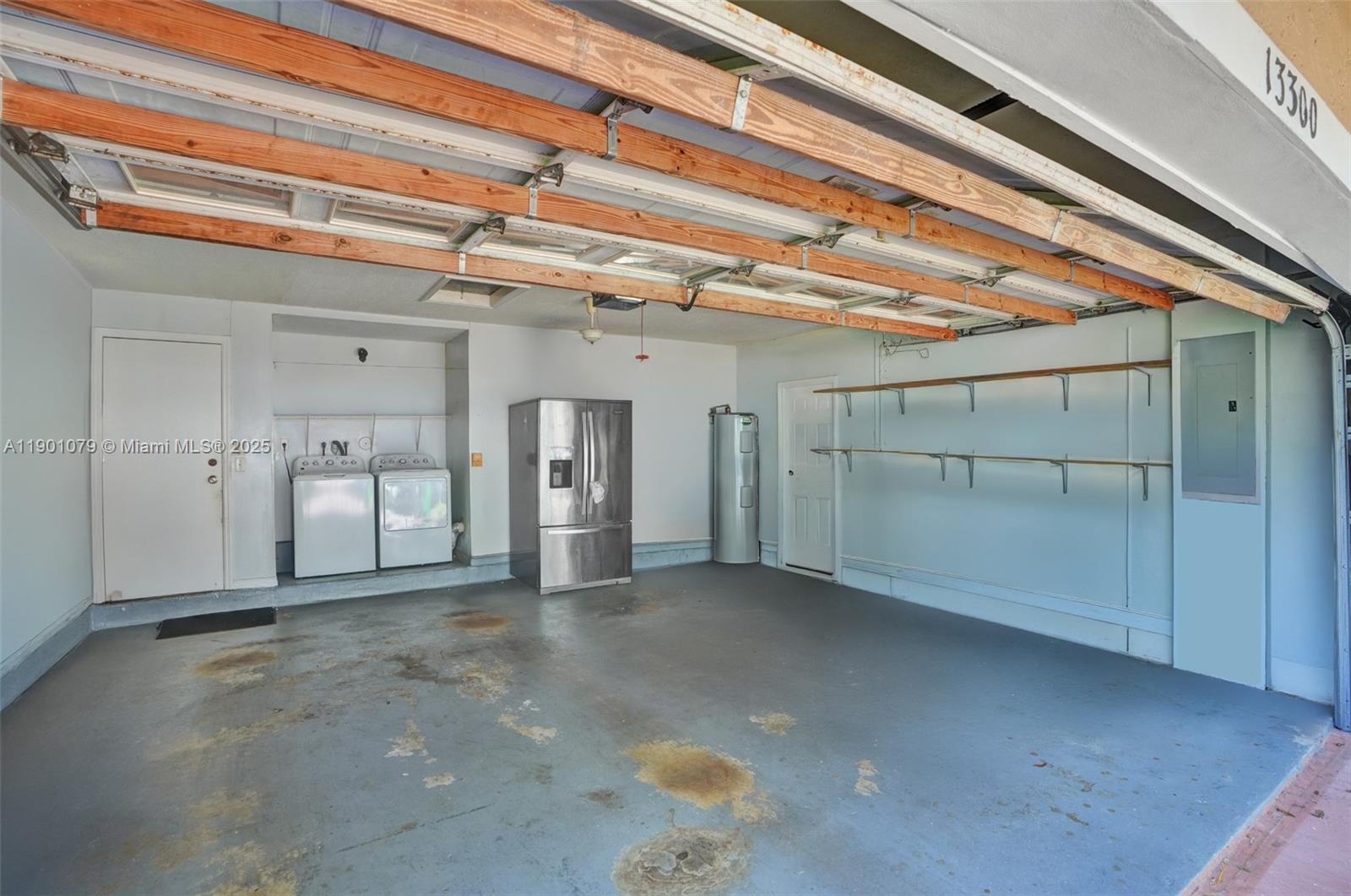 FLAMINGO ESTATES - Residential