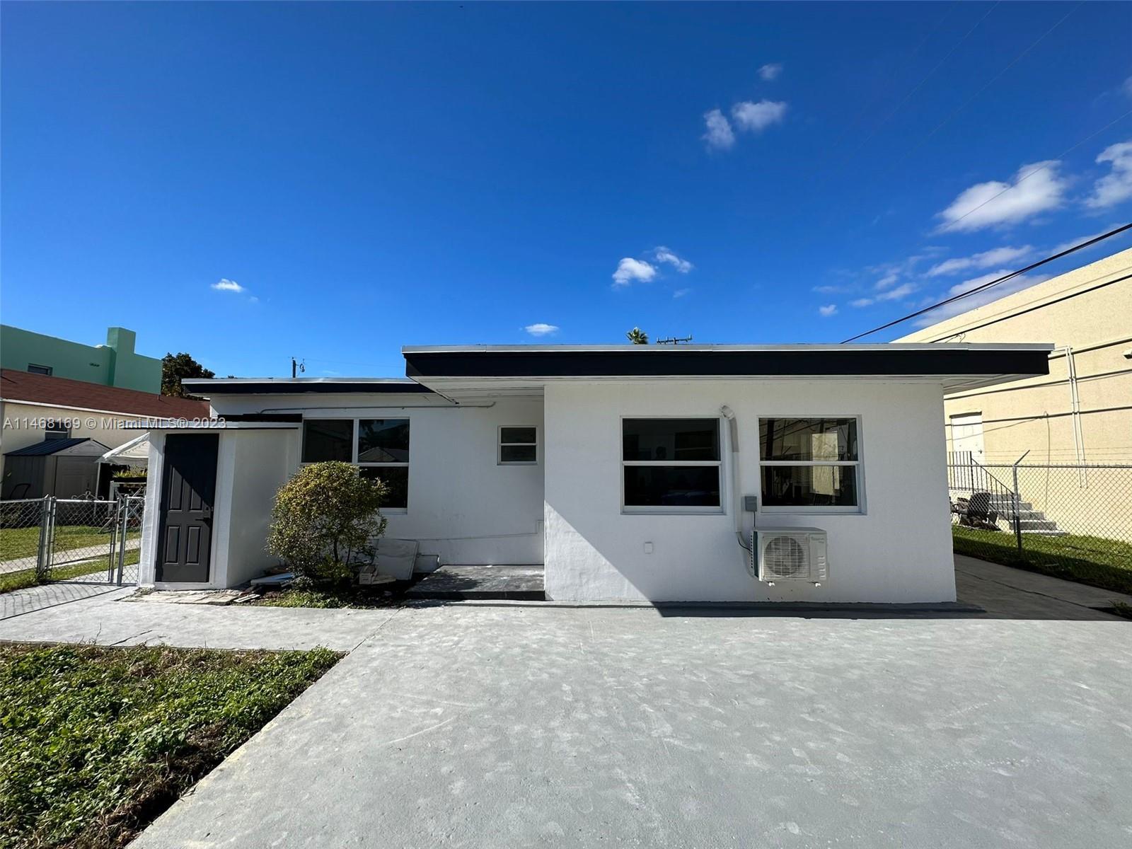 Discover the perfect blend of modern living and convenience in this fantastic 3-bedroom, 2-bathroom home, ideally situated in an up and coming neighborhood. Whether you're a professional looking to be close to the Design District, a foodie in search of the trendiest restaurants, or a shopaholic seeking retail therapy, this location has something for everyone. Our approval process is quick and straightforward, designed to get you settled into your new home without any unnecessary hassle.