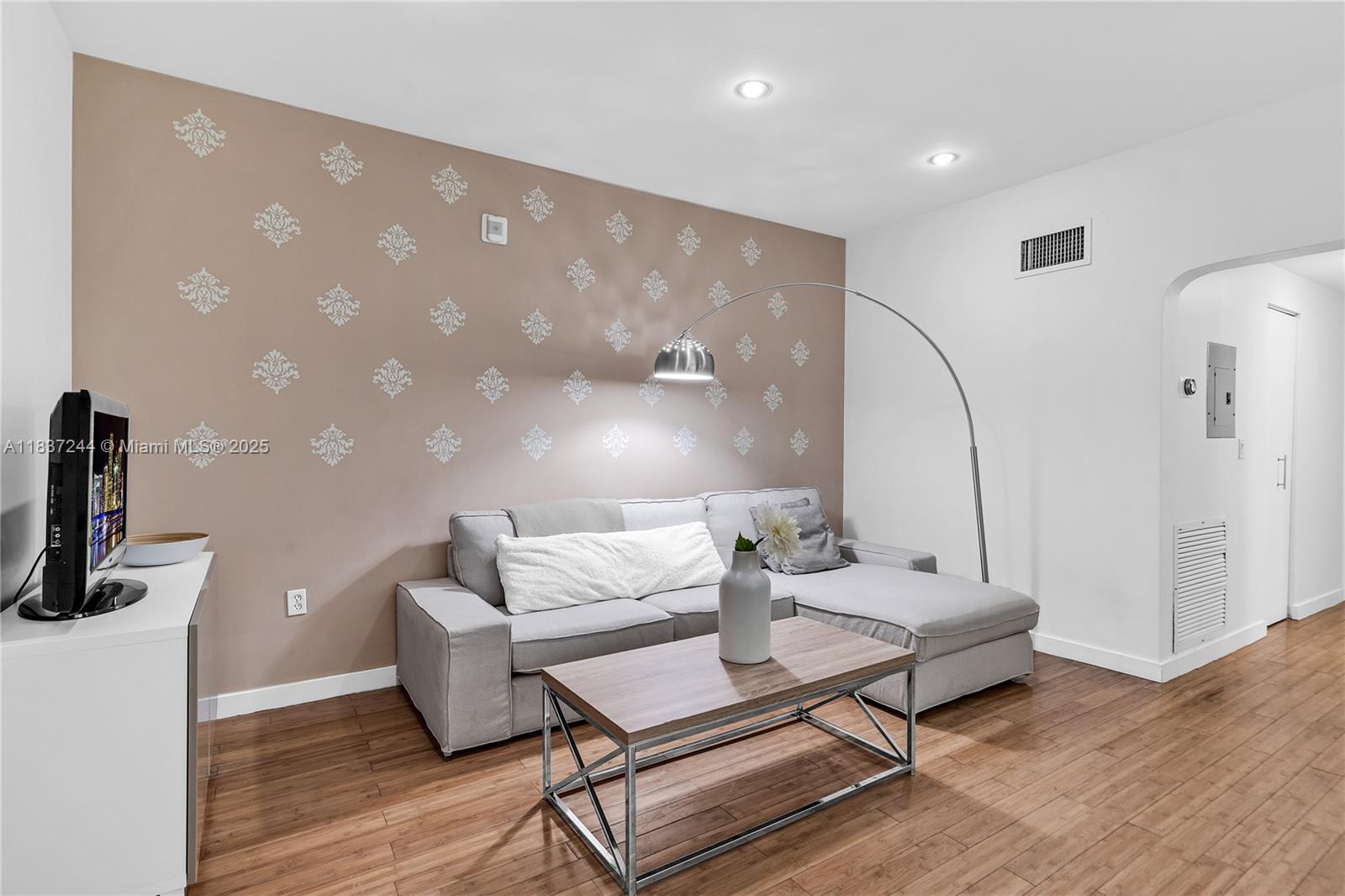 815 Euclid Ave 7