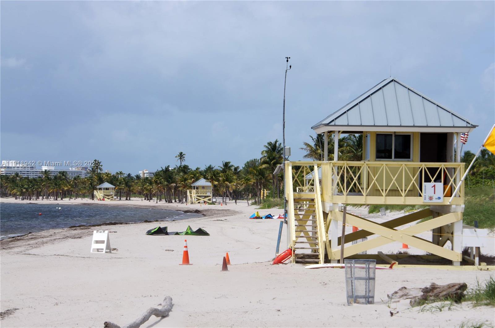 KEY BISCAYNE VI CONDO - Residential Lease