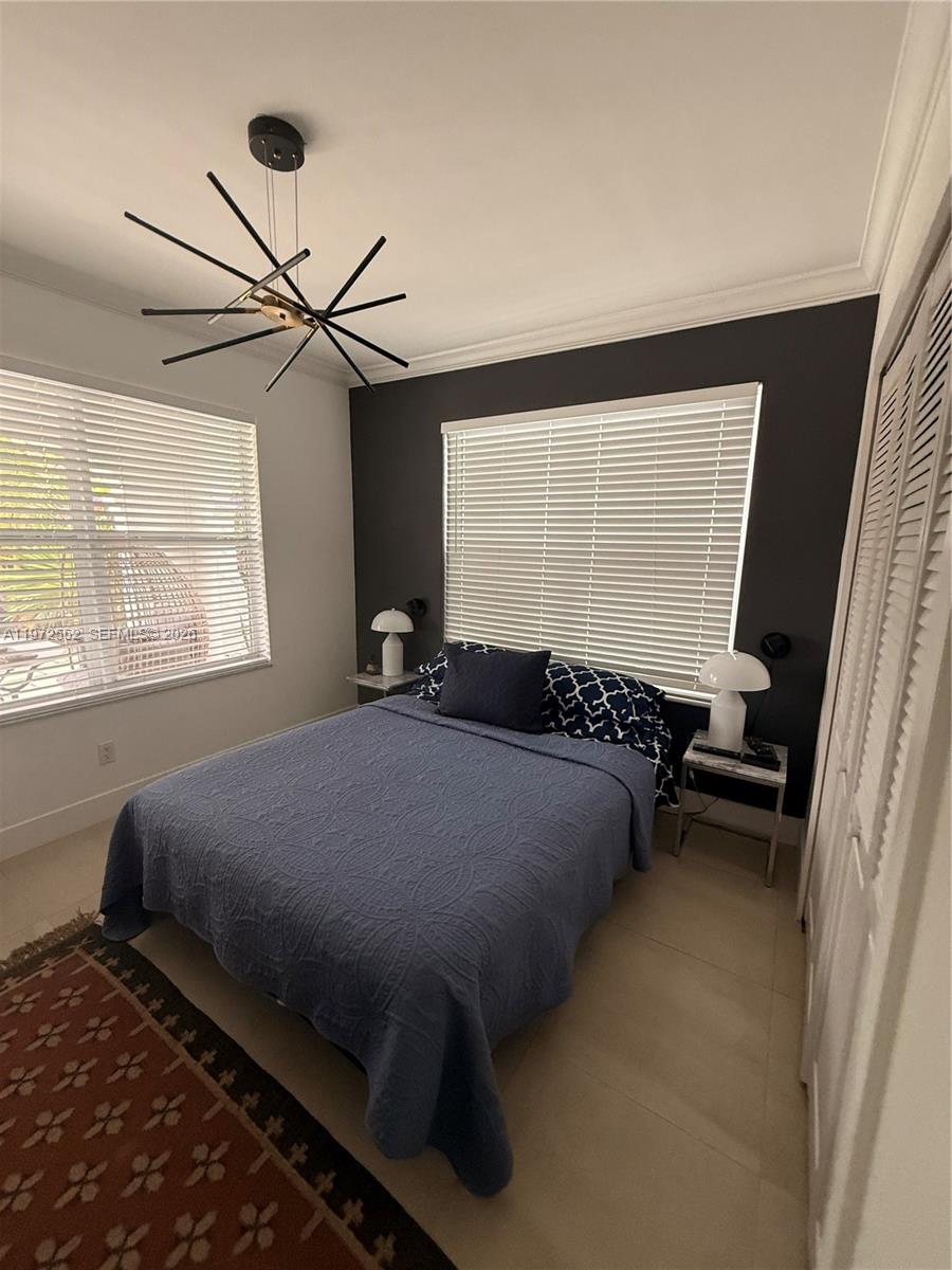 TAMIAMI HIGHLANDS - Residential